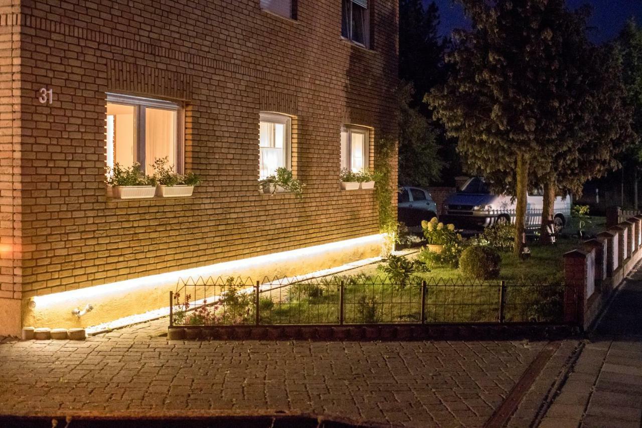 Ferienwohnung Landhaus Swisttal - In Der Naehe Phantasialand Bruehl Und Palmenparadies Therme Euskirchen Exterior foto